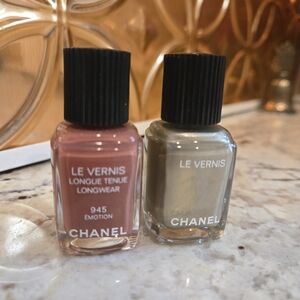 CHANEL Le Vernis Nail Polish Duo in Pink and Gold